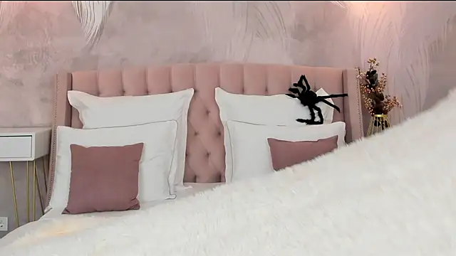 milaleoneli online show from 21, 10, 2025