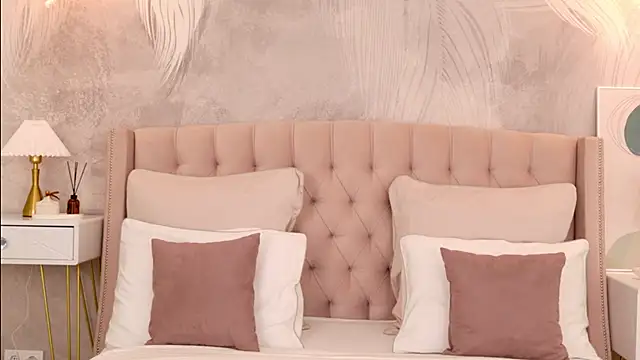 milaleoneli online show from 24, 3, 2026