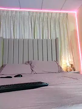 Aliison Smith online show from 4, 3, 2025