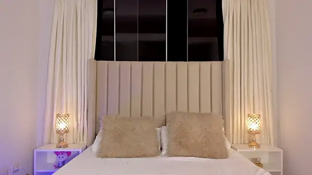 Aliison Smith online show from 11, 4, 2026