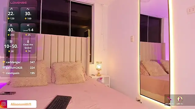 Aliison Smith online show from 3, 10, 2025