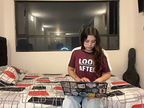 Scarlett Jazmin online show from 12, 2, 2025