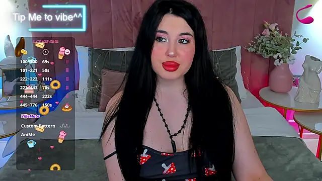 Mayzzie online show from 7, 10, 2025