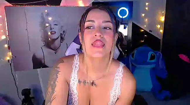 Samanta james19 online show from 25, 2, 2025