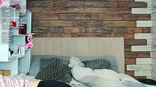 White Lioness online show from 18, 3, 2026