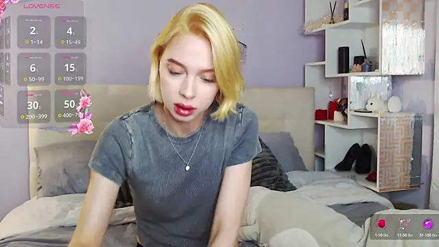 White Lioness online show from 21, 10, 2025