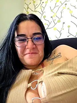 Snapshot of Hanna_Kinsley chatting on 24, 7, 2026 Hanna Kinsley online show from 24, 7, 2026