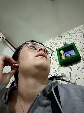 Hanna Kinsley online show from 3, 11, 2025