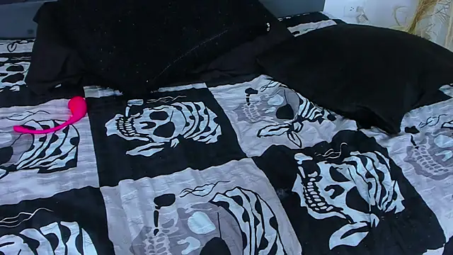 Miaelliee online show from 19, 12, 2024