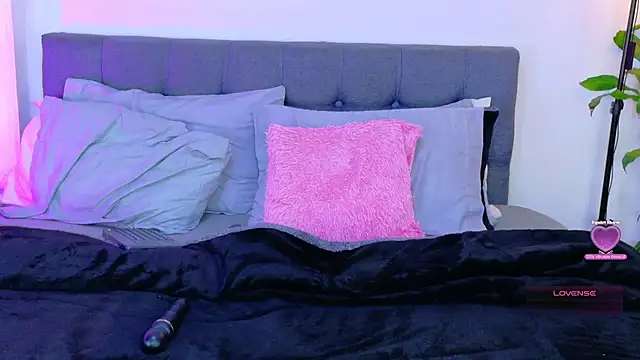 Rouse Hilton online show from 29, 9, 2025