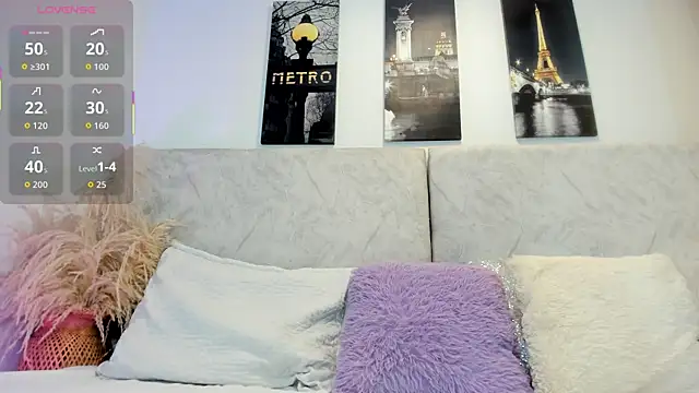 naomiii   online show from 18, 4, 2026