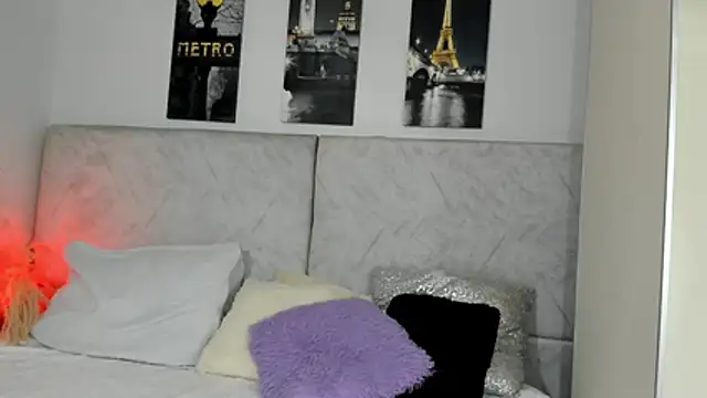 Snapshot of naomiii__ chatting on 5, 6, 2026 naomiii online show from 5, 6, 2026
