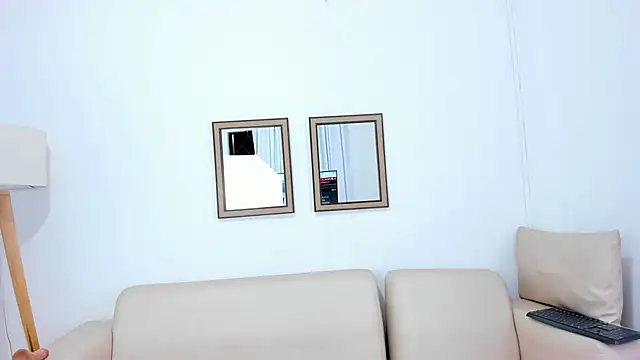 naomiii   online show from 15, 3, 2025