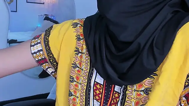 naomiii   online show from 20, 12, 2025