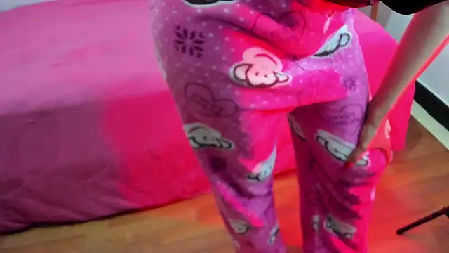 naomiii   online show from 26, 11, 2025