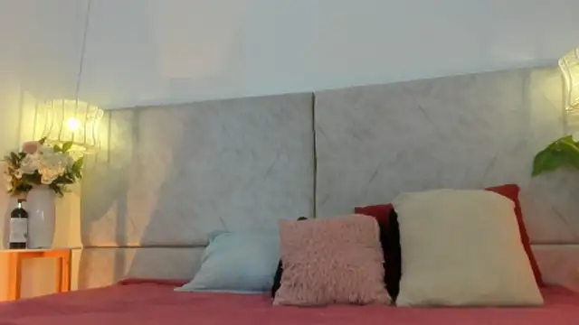 naomiii   online show from 17, 3, 2026