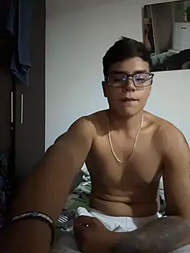 SantiagoReyesFtt online show from 26, 7, 2026