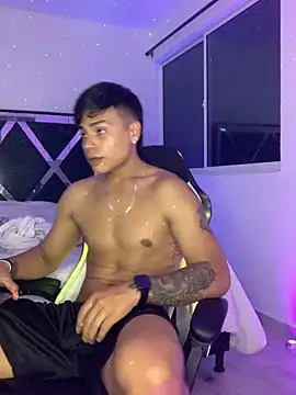 SantiagoReyesFtt online show from 7, 12, 2024