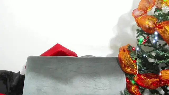 Skarleth018 online show from 6, 12, 2024