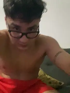 LCarreraa online show from 13, 2, 2025