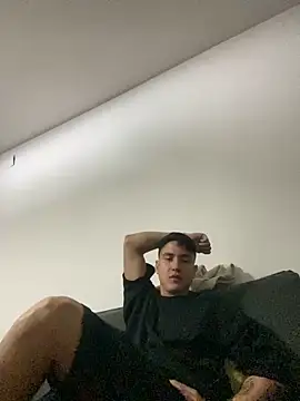 LCarreraa online show from 1, 2, 2025