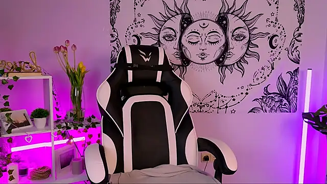 EmmaKeam online show from 11, 3, 2025