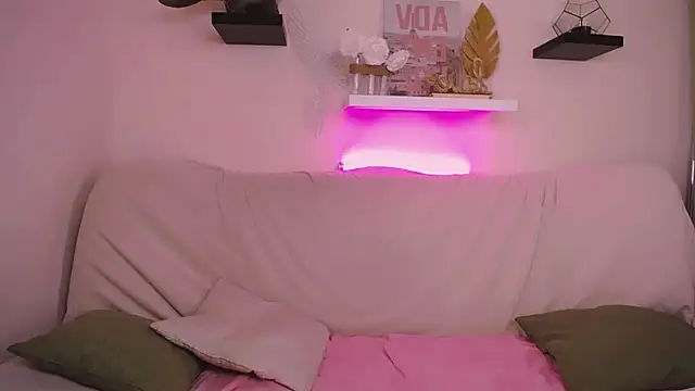 EmmaKeam online show from 28, 1, 2025