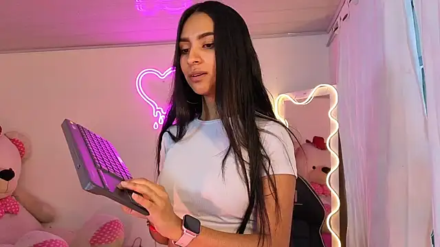 Jazmin tay online show from 7, 10, 2025