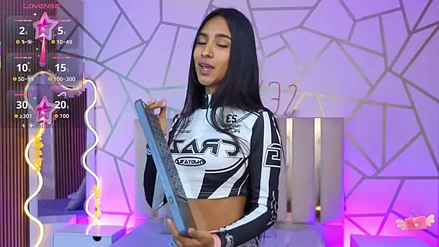 Jazmin tay online show from 10, 9, 2025