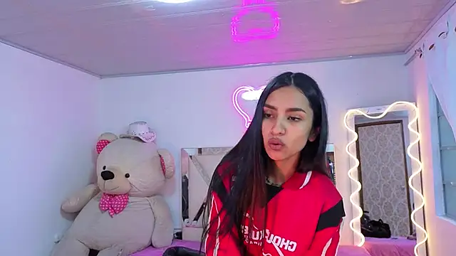 Jazmin tay online show from 30, 11, 2025