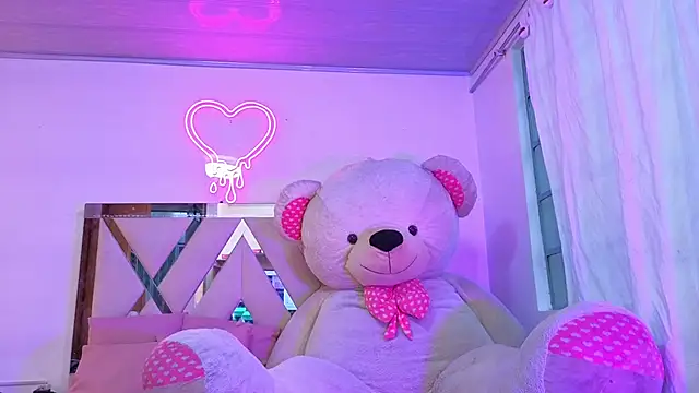 Jazmin tay online show from 26, 9, 2025