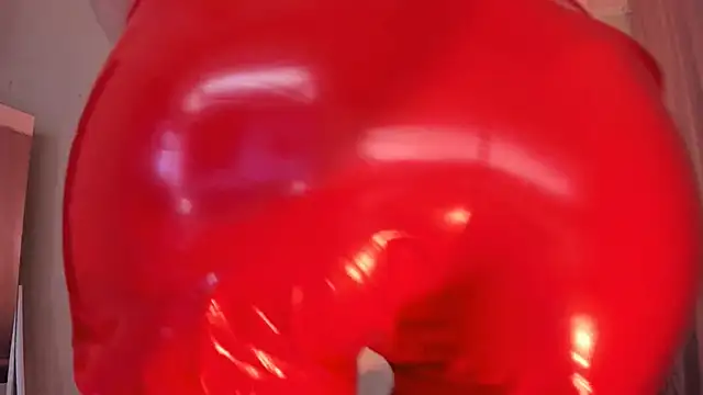 Dora Marcelli online show from 18, 9, 2025