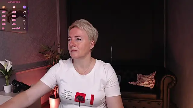 Nika Smit online show from 5, 7, 2026