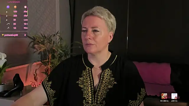 Nika Smit online show from 28, 6, 2026