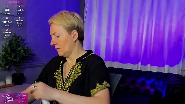 Nika Smit online show from 19, 9, 2025