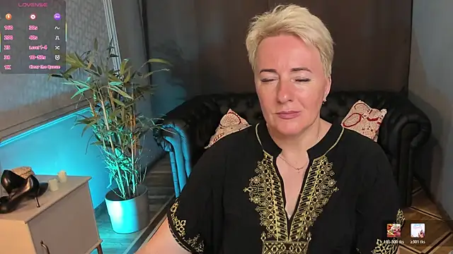 Nika Smit online show from 3, 7, 2026