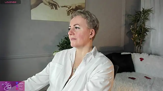 Nika Smit online show from 14, 2, 2025