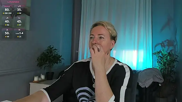 Nika Smit online show from 17, 10, 2025