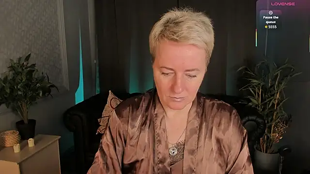 Nika Smit online show from 28, 3, 2026