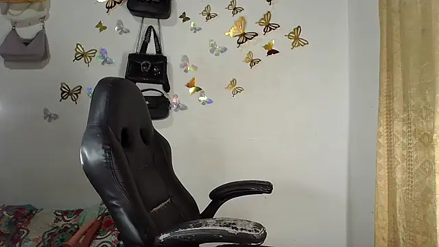 Snapshot of bigcrisblack chatting on 3, 11, 2025 bigcrisblack online show from 3, 11, 2025