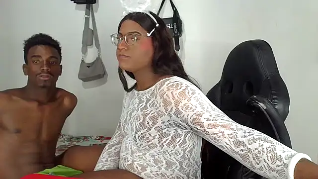 Snapshot of bigcrisblack chatting on 2, 10, 2025 bigcrisblack online show from 2, 10, 2025