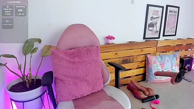 Alisson Boobs  online show from 23, 2, 2026