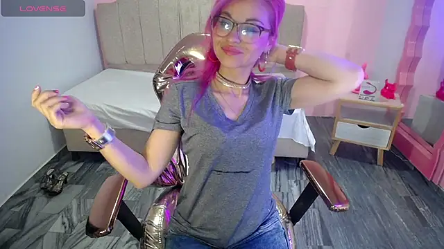 abril ch  online show from 9, 10, 2025