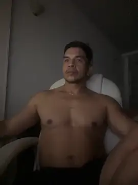 estebandelouis online show from 28, 1, 2025