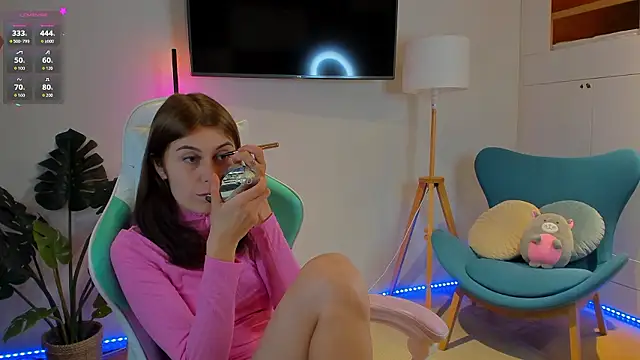 Snapshot of Hailey_Green chatting on 6, 7, 2026 Hailey Green online show from 6, 7, 2026