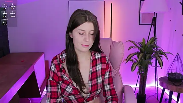 Hailey Green online show from 24, 11, 2025