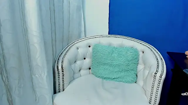 Snapshot of Analia18_ chatting on 1, 3, 2025 Analia18 online show from 1, 3, 2025