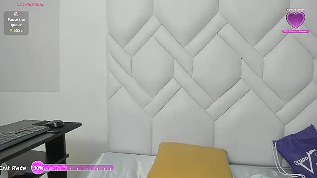 Analia18  online show from 3, 12, 2025