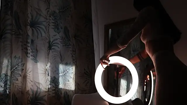 IvyKaelani online show from 21, 11, 2025