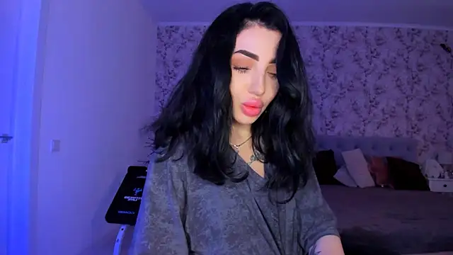 NancyLovee  online show from 7, 6, 2026